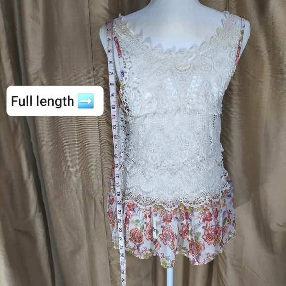 Attar'd State Floral Lace Back Top Size S - Picture 4 of 9